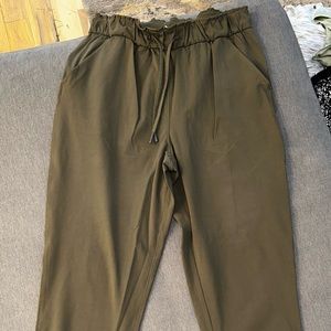 Lululemon olive green joggers